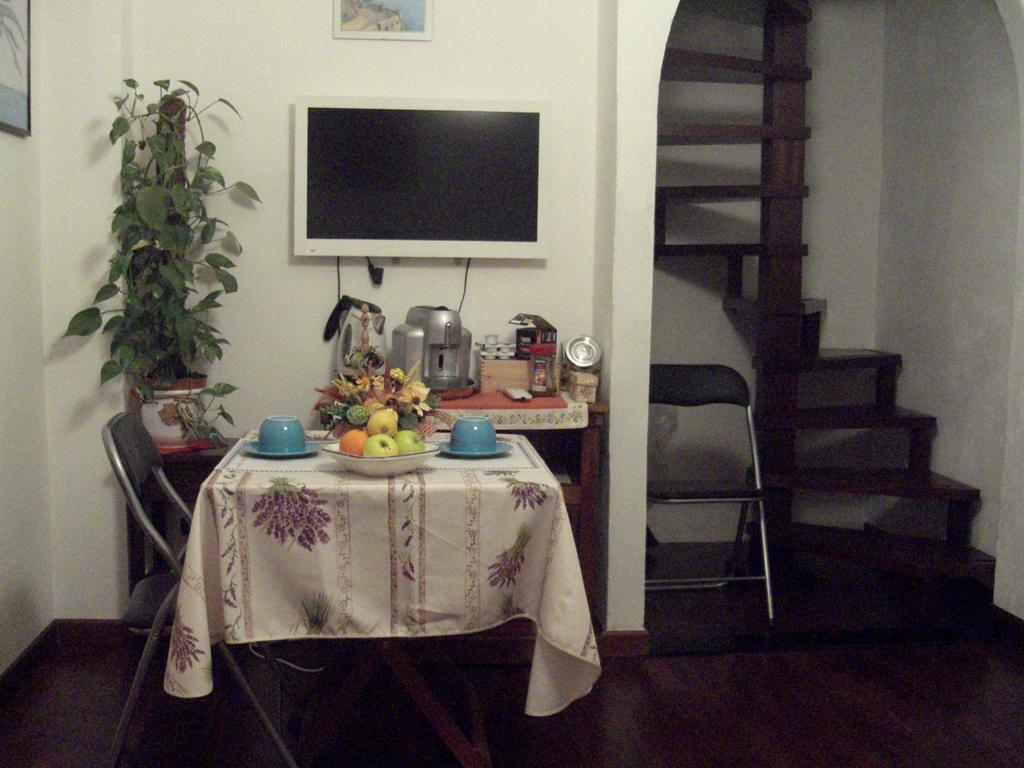 Casa Alle Coste Camere In Affitto Масса-Мариттіма Номер фото